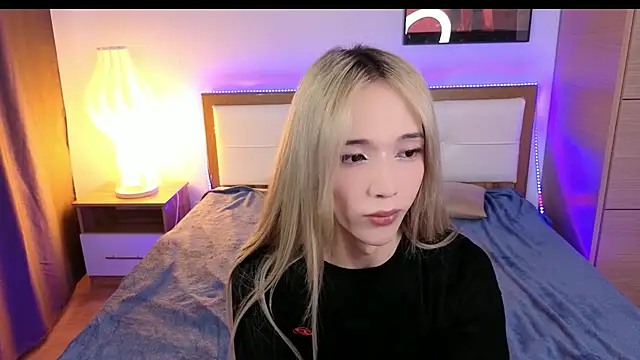 Snapshot of okerriella chatting on 07/15/26, 01:49 okerriella online show from 07/15/26, 01:49