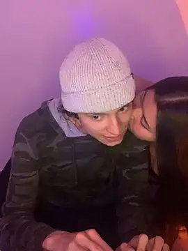 Snapshot of Karma_And_Sex chatting on 09/25/25, 09:13 Karma And Sex online show from 09/25/25, 09:13