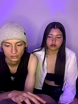 Snapshot of Karma_And_Sex chatting on 12/14/25, 02:39 Karma And Sex online show from 12/14/25, 02:39