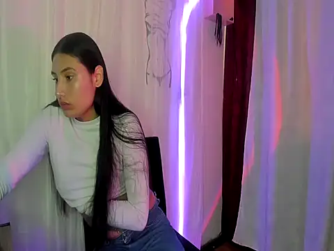 Linda andrew online show from 09/13/25, 02:17