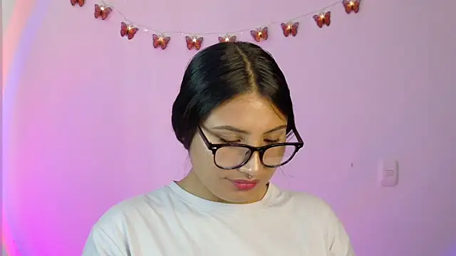 Linda andrew online show from 03/28/26, 04:39