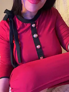 Snapshot of OnlyRima chatting on 04/15/26, 10:10 OnlyRima online show from 04/15/26, 10:10