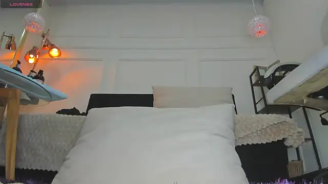 Snapshot of im_Lorena chatting on 12/05/25, 07:54 im Lorena online show from 12/05/25, 07:54