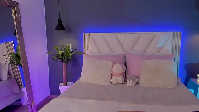 NaishaFord 1 online show from 04/07/26, 04:24