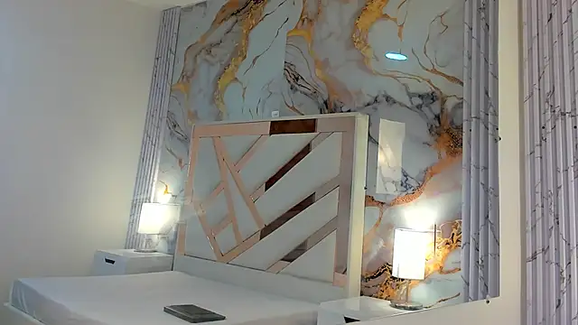 Megan Sweetas online show from 09/19/25, 07:25