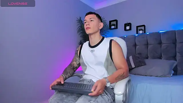 Thomas moon online show from 07/04/26, 03:07