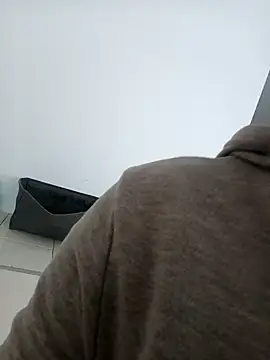 Snapshot of Elowen_Clark chatting on 10/01/25, 07:31 Elowen Clark online show from 10/01/25, 07:31