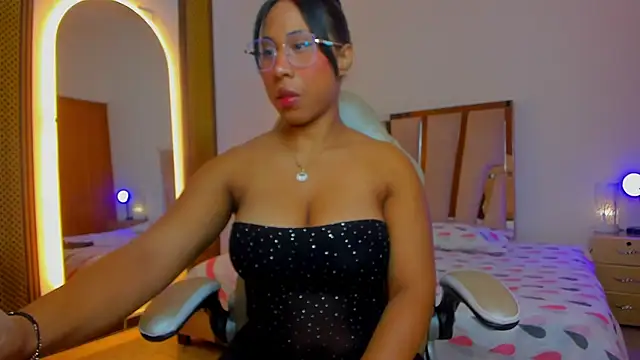 Snapshot of Elowen_Clark chatting on 01/12/26, 08:14 Elowen Clark online show from 01/12/26, 08:14