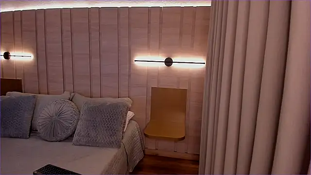 Isabellaroberts1 online show from 10/11/25, 01:09