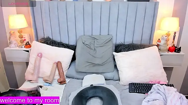 Arriadna online show from 12/14/25, 10:14