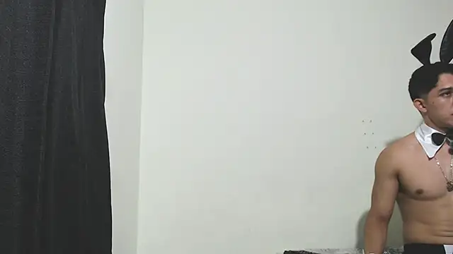 Snapshot of Penelope77 chatting on 10/25/25, 05:26 Penelope77 online show from 10/25/25, 05:26