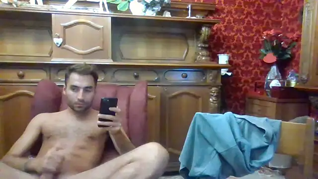 Snapshot of Torissimo92 chatting on 09/19/25, 07:58 Torissimo92 online show from 09/19/25, 07:58