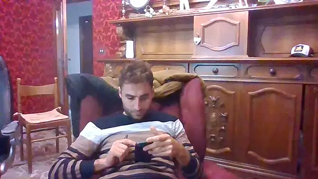 Snapshot of Torissimo92 chatting on 10/21/25, 08:04 Torissimo92 online show from 10/21/25, 08:04