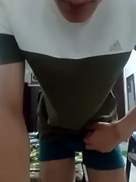 Snapshot of Yourrambo chatting on 04/10/26, 06:23 Yourrambo online show from 04/10/26, 06:23