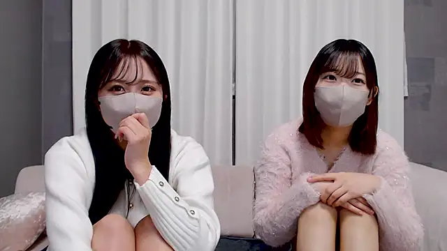 Snapshot of _YUI_CHAN_ chatting on 12/04/25, 11:30 YUI CHAN online show from 12/04/25, 11:30