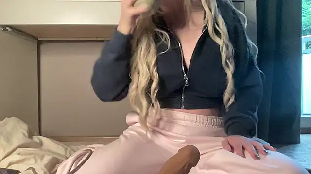 Wodkarella online show from 09/25/25, 07:34