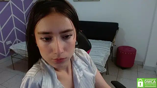 Adhara Kitten online show from 10/08/25, 12:58