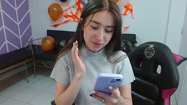 Adhara Kitten online show from 10/20/25, 01:11