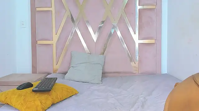 Snapshot of dannyasm chatting on 11/02/25, 12:51 dannyasm online show from 11/02/25, 12:51