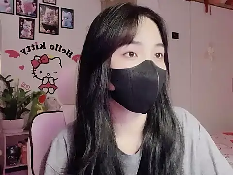 Snapshot of keelinnn19 chatting on 10/14/25, 07:47 keelinnn19 online show from 10/14/25, 07:47