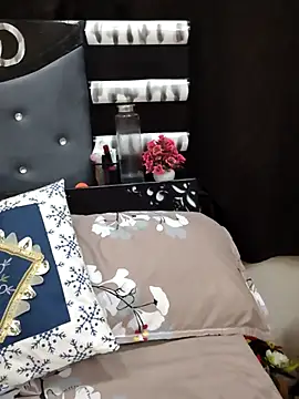 Suhana Darling online show from 02/15/26, 07:51