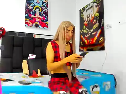 xamila muaa online show from 04/28/26, 10:09