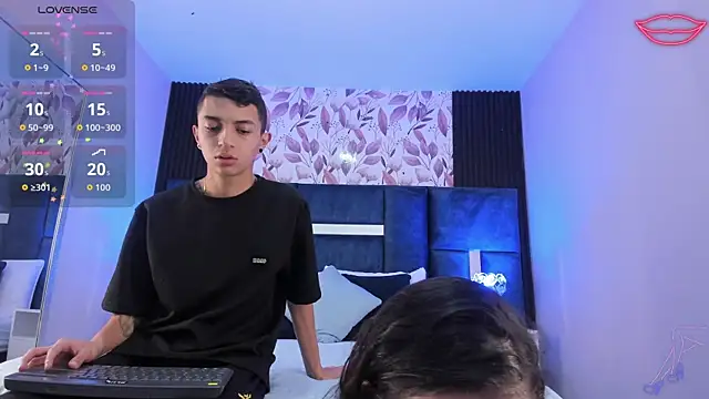 NickandAbby  online show from 10/21/25, 12:39