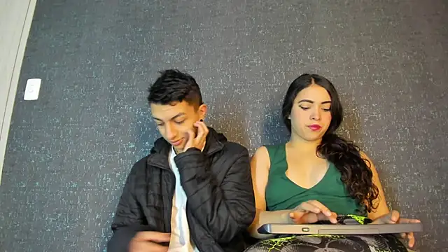 NickandAbby  online show from 11/18/25, 12:42