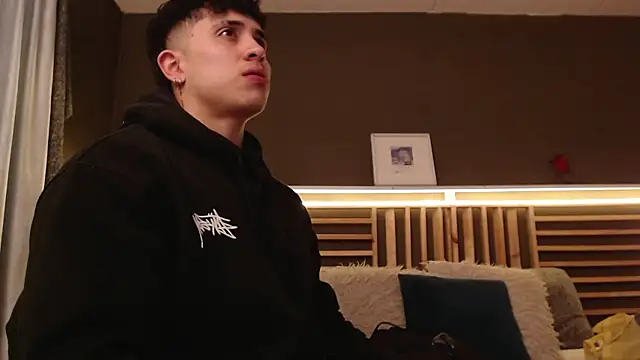 PaulEvens online show from 10/08/25, 01:09