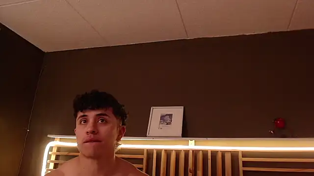 PaulEvens online show from 11/11/25, 01:33