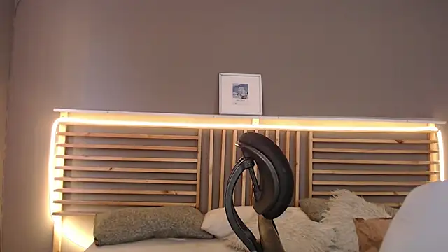 PaulEvens online show from 02/07/26, 01:04