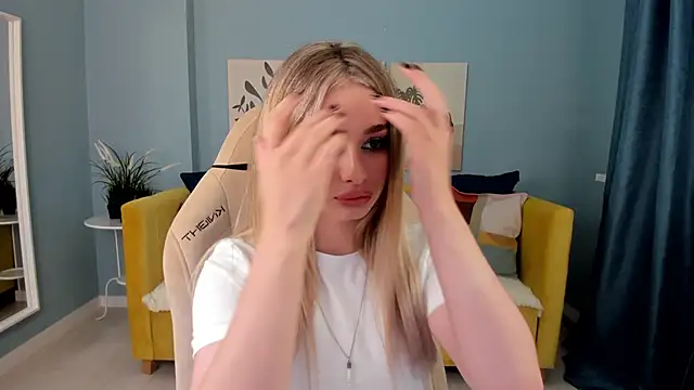 SweetyLicky online show from 09/28/25, 04:12