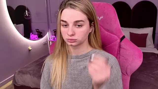 SweetyLicky online show from 12/14/25, 04:01