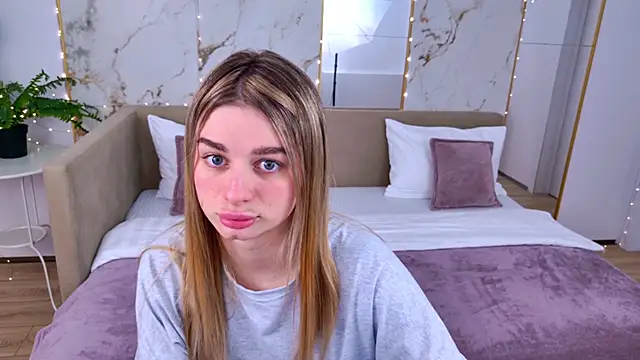 SweetyLicky online show from 02/23/26, 04:04