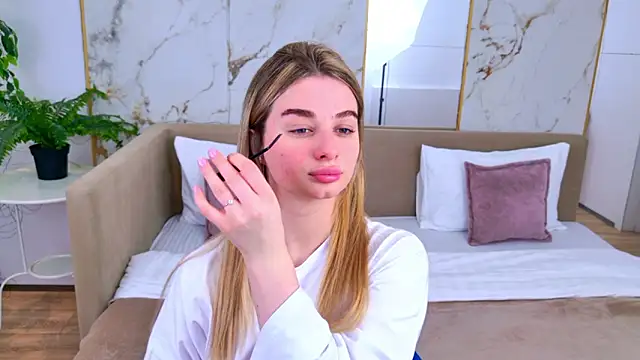 SweetyLicky online show from 03/08/26, 04:11