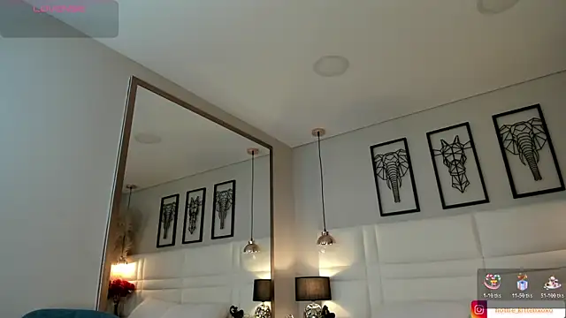 Viollet xoxo online show from 11/08/25, 07:34