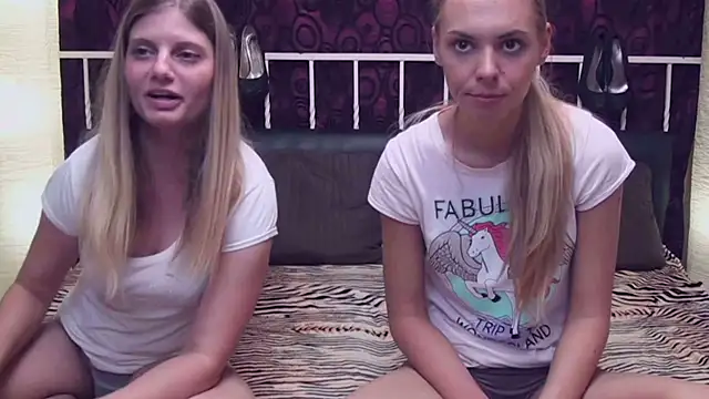 Snapshot of BlondeWitches chatting on 11/27/25, 12:02 BlondeWitches online show from 11/27/25, 12:02