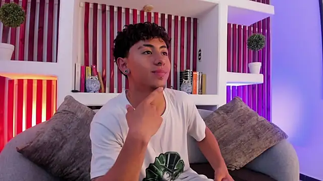 Snapshot of Troy_dalton chatting on 09/15/25, 07:36 Troy dalton online show from 09/15/25, 07:36