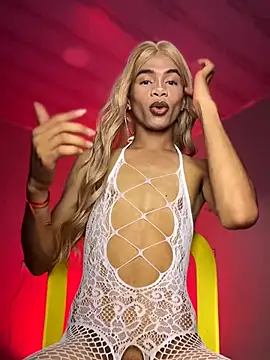 Katy bratz  online show from 03/03/26, 09:10