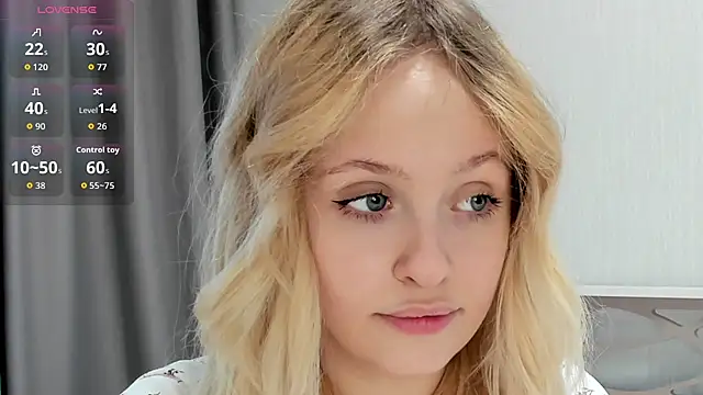 Julliakoill online show from 10/11/25, 07:51