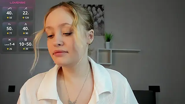 Julliakoill online show from 11/20/25, 08:25