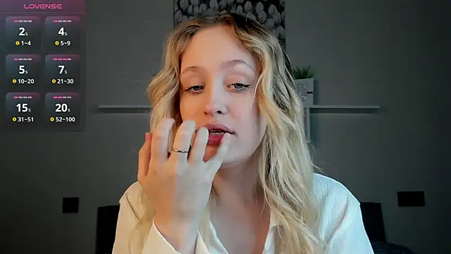 Julliakoill online show from 12/02/25, 06:30