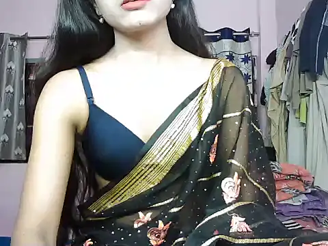 Snapshot of ROSE_GOLDE chatting on 09/28/25, 04:29 ROSE GOLDE online show from 09/28/25, 04:29