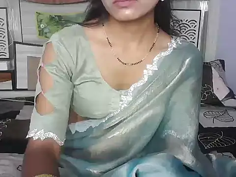 ROSE GOLDE online show from 05/11/26, 07:25