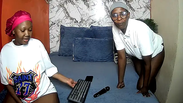CouplesX96xx online show from 05/13/26, 03:15