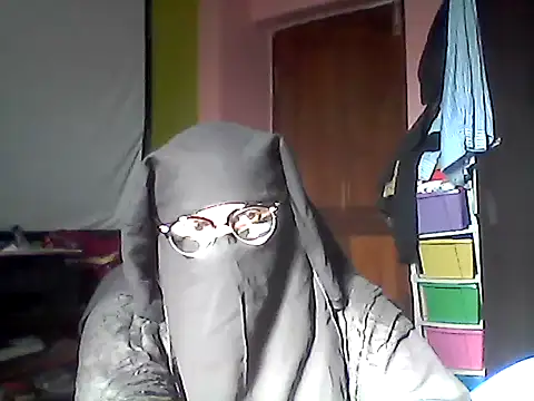 Snapshot of nasrin_katoon_7 chatting on 11/05/25, 10:15 nasrin katoon 7 online show from 11/05/25, 10:15