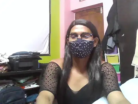 Snapshot of nasrin_katoon_7 chatting on 11/18/25, 02:32 nasrin katoon 7 online show from 11/18/25, 02:32