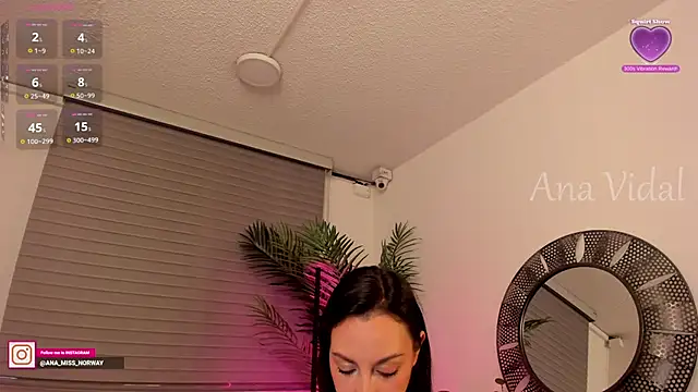 Snapshot of Miss_norway chatting on 11/11/25, 09:48 Miss norway online show from 11/11/25, 09:48