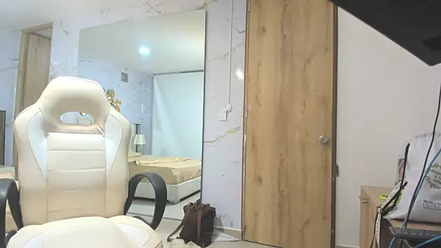 BabyAngel18  online show from 09/29/25, 10:31