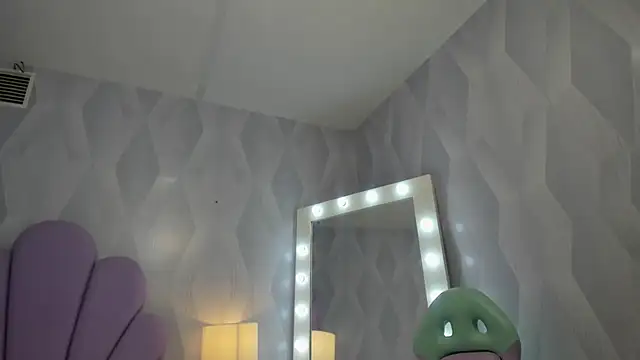 BabyAngel18  online show from 01/13/26, 11:37